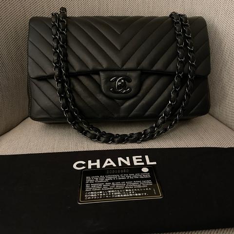 Chanel so black deals chevron medium