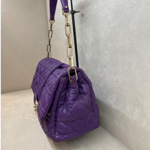 Large Product Preview Image 3