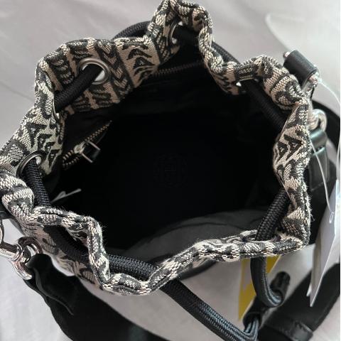 Large Product Preview Image 3