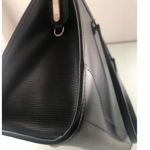 LOUIS VUITTON Epi Madeleine GM Black 1202584