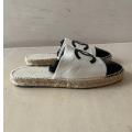 Small Product Preview Image 4