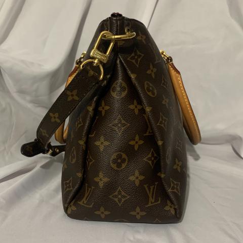 Pallas leather handbag Louis Vuitton Brown in Leather - 10771793