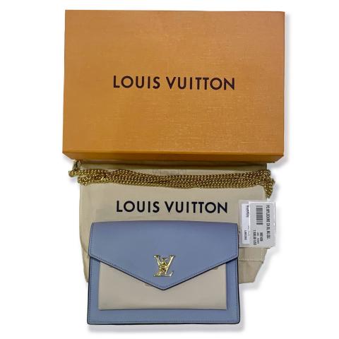 Louis Vuitton White Damier Pochette Milla MM Blue Cloth Metal ref.145295 -  Joli Closet
