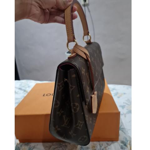 Cluny cloth handbag Louis Vuitton Brown in Cloth - 31845601