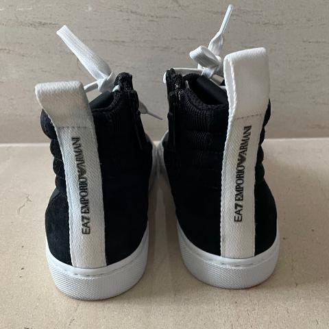 Large Product Preview Image 2