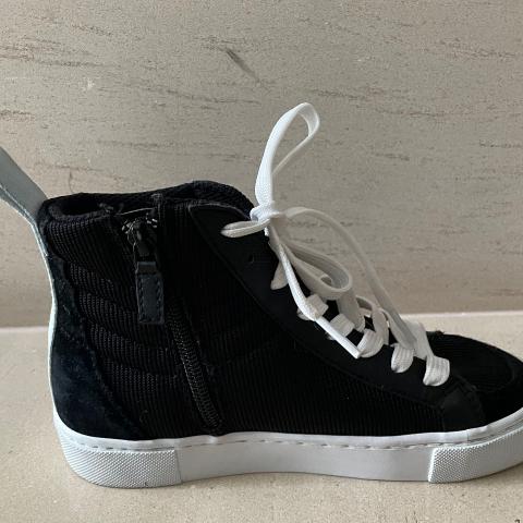 Large Product Preview Image 3