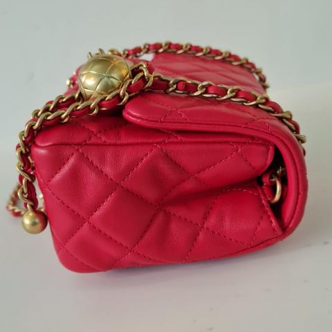 Splendid and Rare Chanel Timeless Mini flap bag handbag in lime