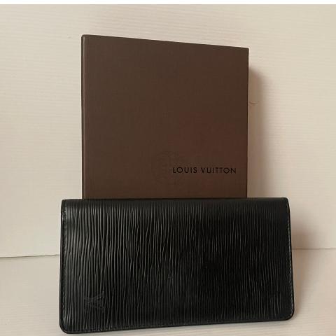 Louis Vuitton Epi Leather Continental Wallet – North Shore Exchange