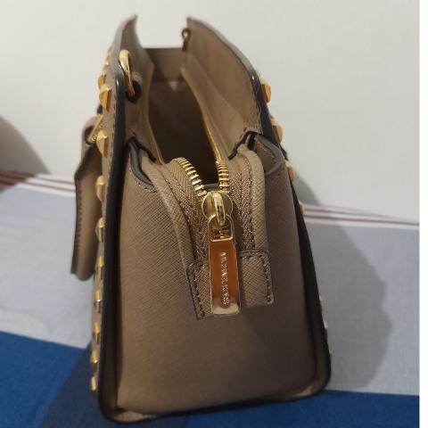 Large Product Preview Image 4