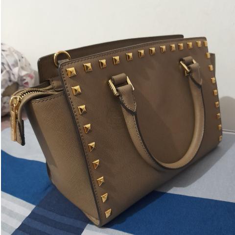 Large Product Preview Image 2