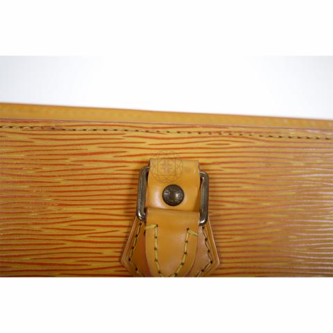Buy Free Shipping Good Condition LOUIS VUITTON Louis Vuitton Sac Triangle  Epi Logo Leather Genuine Leather Handbag Tassili Yellow 24427 from Japan -  Buy authentic Plus exclusive items from Japan