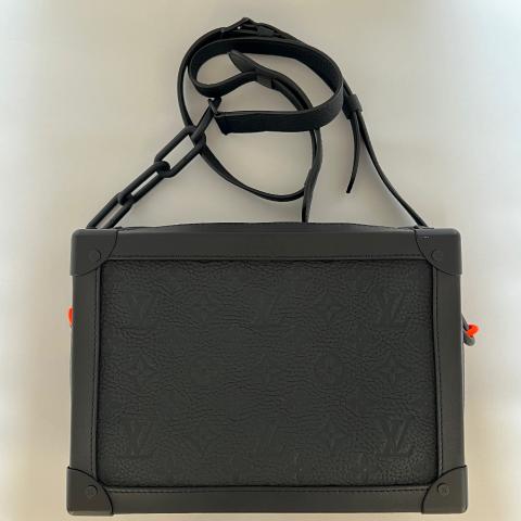Pre-Owned LV Soft Trunk Phone Box 161880/47