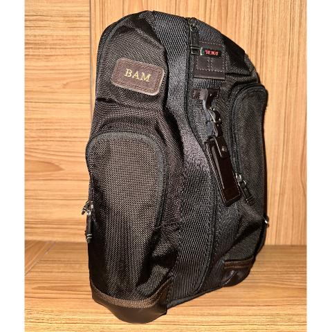 国内即発送】 TUMI Sling Saratoga BRAVO ALPHA ボディーバッグ