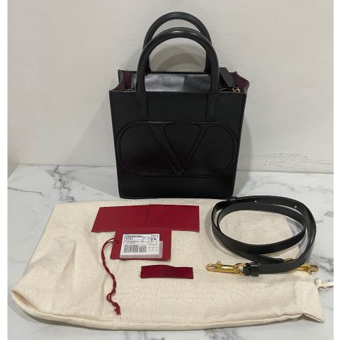 Vlogo walk best sale calfskin tote bag