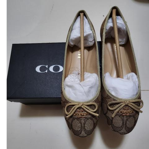 Coach on sale ballerina shoes