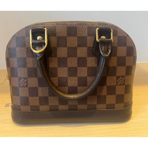 Designer Exchange on X: Louis Vuitton, Alma BB, Epi leather in black.  Available to purchase from our Manchester store for £680. For more in…   / X