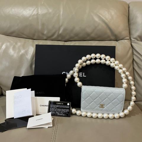 Chanel on sale pearl strap