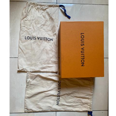 Louis Vuitton Kensington Derby, Black, 11 (Stock Confirmation Required)