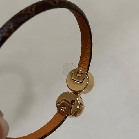 Roath's Pawn Shop Ltd. - ***SOLD*** Louis Vuitton Historic Mini Monogram  Bracelet 6.7 inches (length) Monogram canvas Calf leather lining Brass with  shiny gold finishing Historic studs engraved with the Louis Vuitton