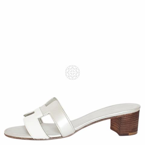 HERMES Calfskin Oasis Sandals 36 White 782965 | FASHIONPHILE