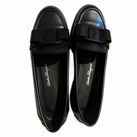 Sell Salvatore Ferragamo Bow Loafers - Black | HuntStreet.com display picture 1