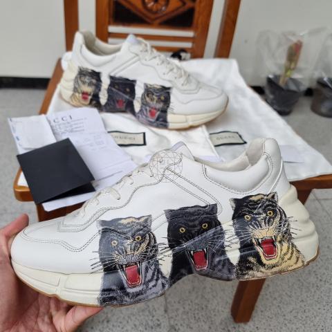 Rhyton leather sneaker hot sale with tiger