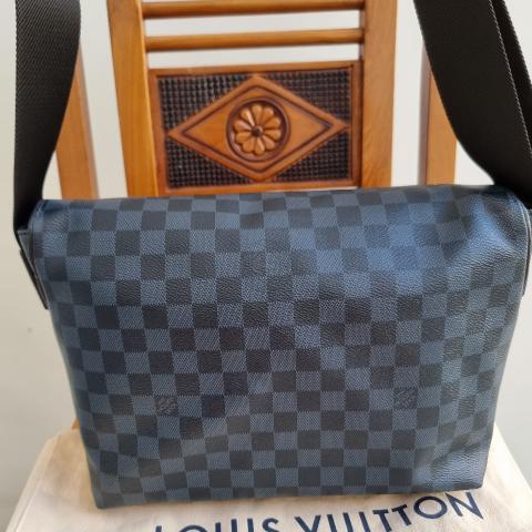 LV Men's Damier Matchpoint Messenger Bag -, Men's Fashion, Bags, Belt bags,  Clutches and Pouches on Carousell