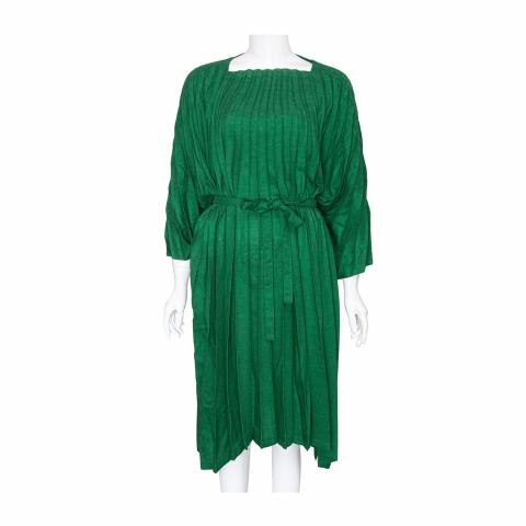 Sell Issey Miyake Me Pleated Belted Dress - Green | HuntStreet.com
