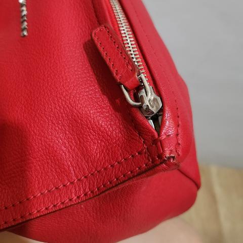 Givenchy mini outlet pandora red