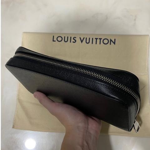 Buy Free Shipping Louis Vuitton Taiga Zippy XL Round Zipper Wallet Wallet  M44275 Black XL Black from Japan - Buy authentic Plus exclusive items from  Japan