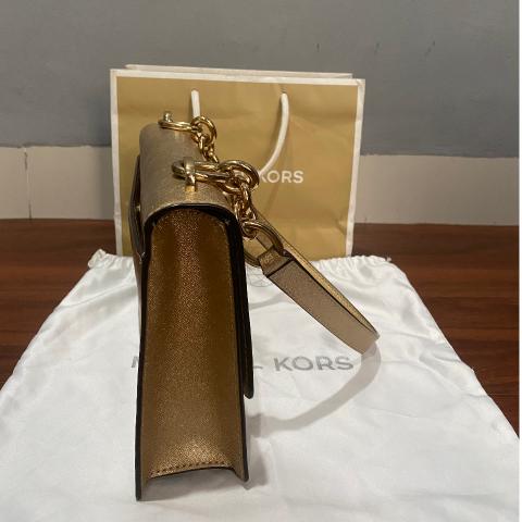 Large Product Preview Image 5