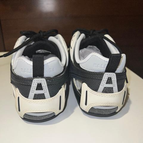 Large Product Preview Image 2