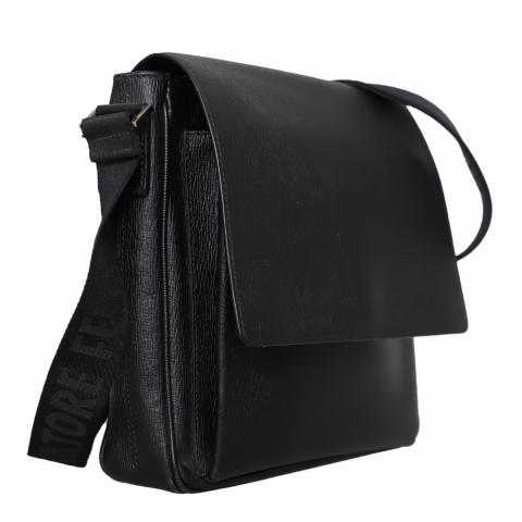 ★関税込み★ FERRAGAMO BLACK LEATHER MESSENGER BAG Sell Salvatore Ferragamo Leather Messenger Bag - Black