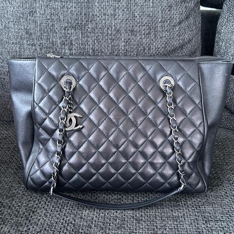 Chanel city hot sale shopping tote