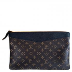 Louis Vuitton on the go PM Crossbody tote from Jeniffer Marie