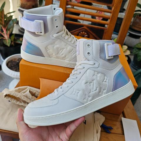 Sell Louis Vuitton Monogram Rivoli High Top Sneakers White HuntStreet