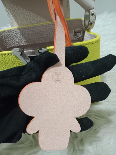 Large Product Preview Image 22