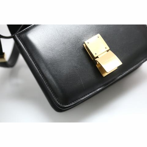 Celine box discount bag scratches