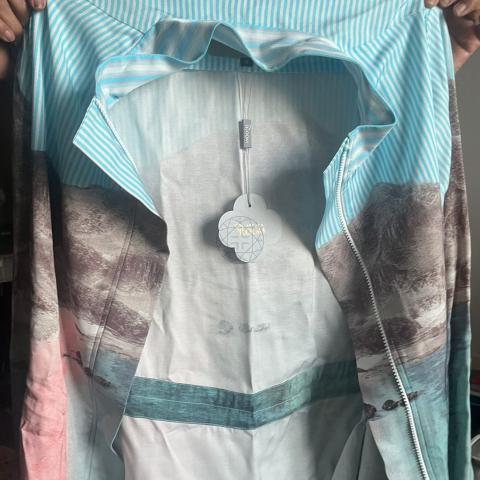 Large Product Preview Image 3