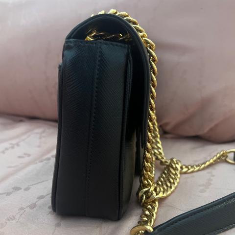 Large Product Preview Image 3