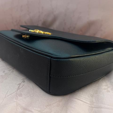 Large Product Preview Image 8