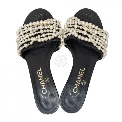 Chanel pearl flip on sale flops