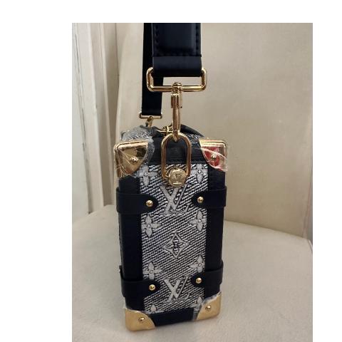 Large Product Preview Image 5
