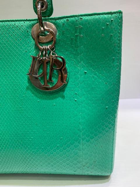 Large Product Preview Image 3