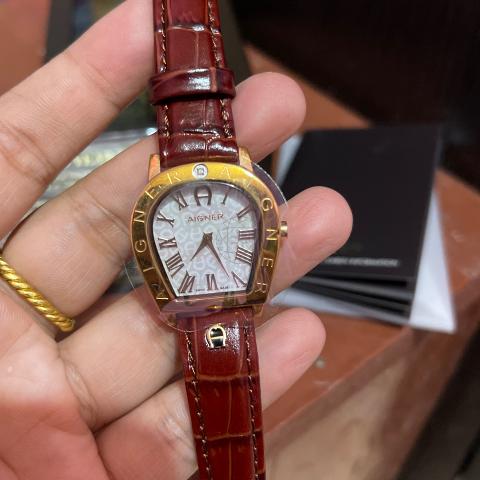 Sell Aigner 32200 Watch Red HuntStreet