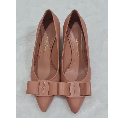 Sell Salvatore Ferragamo Viva 55 Pumps - Nude/Pink