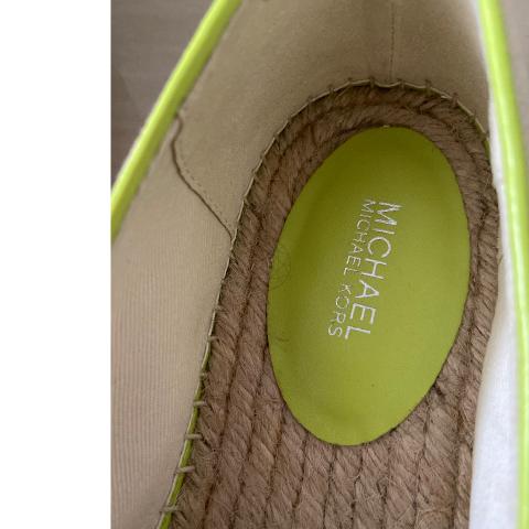 Large Product Preview Image 9