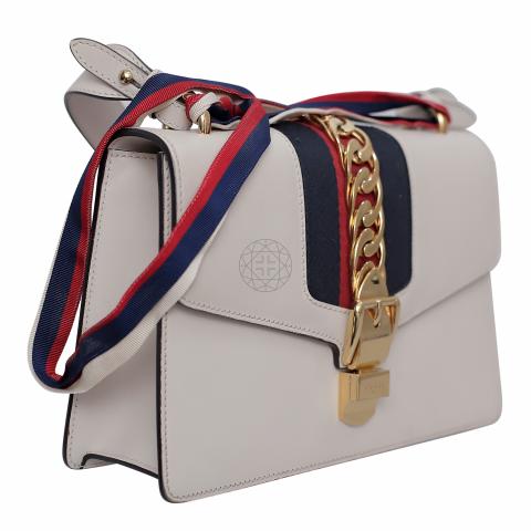 【GUCCI】Gucci sylvie shoulder bag★グッチ【ランク:Ａ】 982_gucci_sylvie_black_shoulde