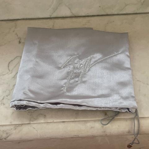 Large Product Preview Image 8