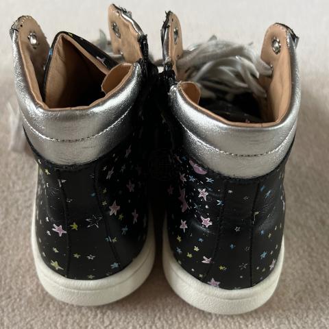 Large Product Preview Image 2